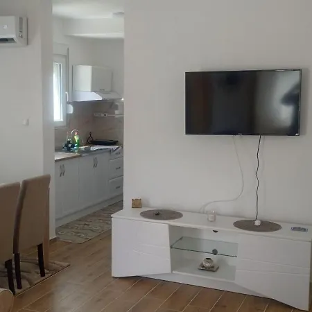 Ivana Apartment *