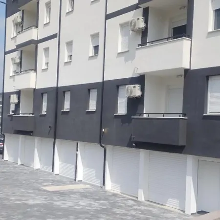 アパート Ivana ソコバニャ