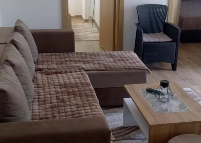 アパート Ivana ソコバニャ