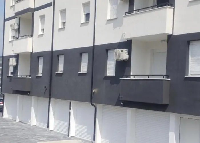 アパート Ivana ソコバニャ